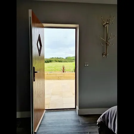 Mystique Barn * Bristol